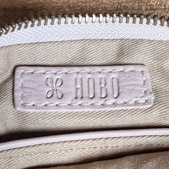 HOBO International Blush Pink Pleated Leather Wristlet Clutch Wallet - Picture 7 of 7